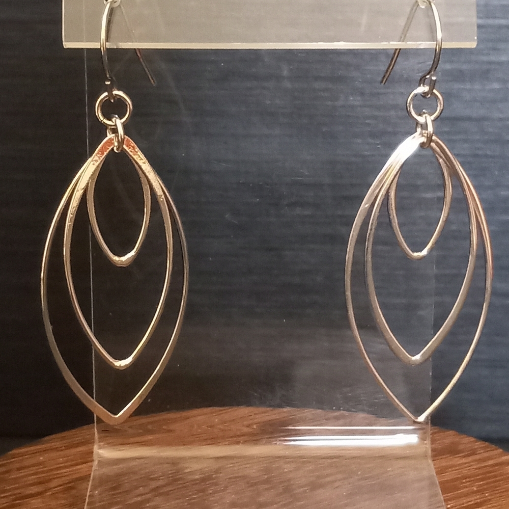 Fine Silver Plate Earrings - Picture 3 of 4